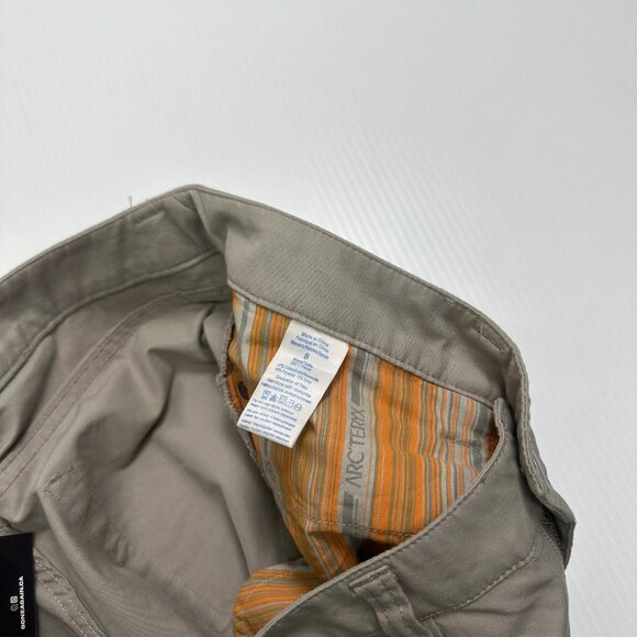 Arc'teryx Light Cargo Pants Women's 8 - Picture 5 of 5